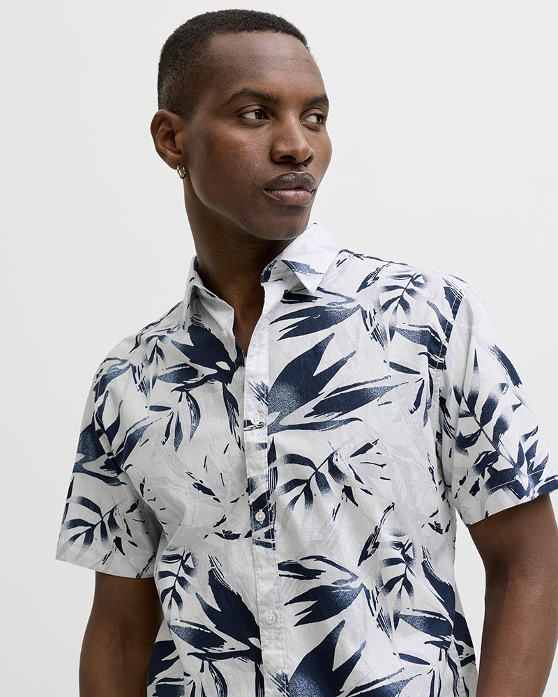 JACK & JONES JJHONOLULU AOP SHIRT SS - 12289667