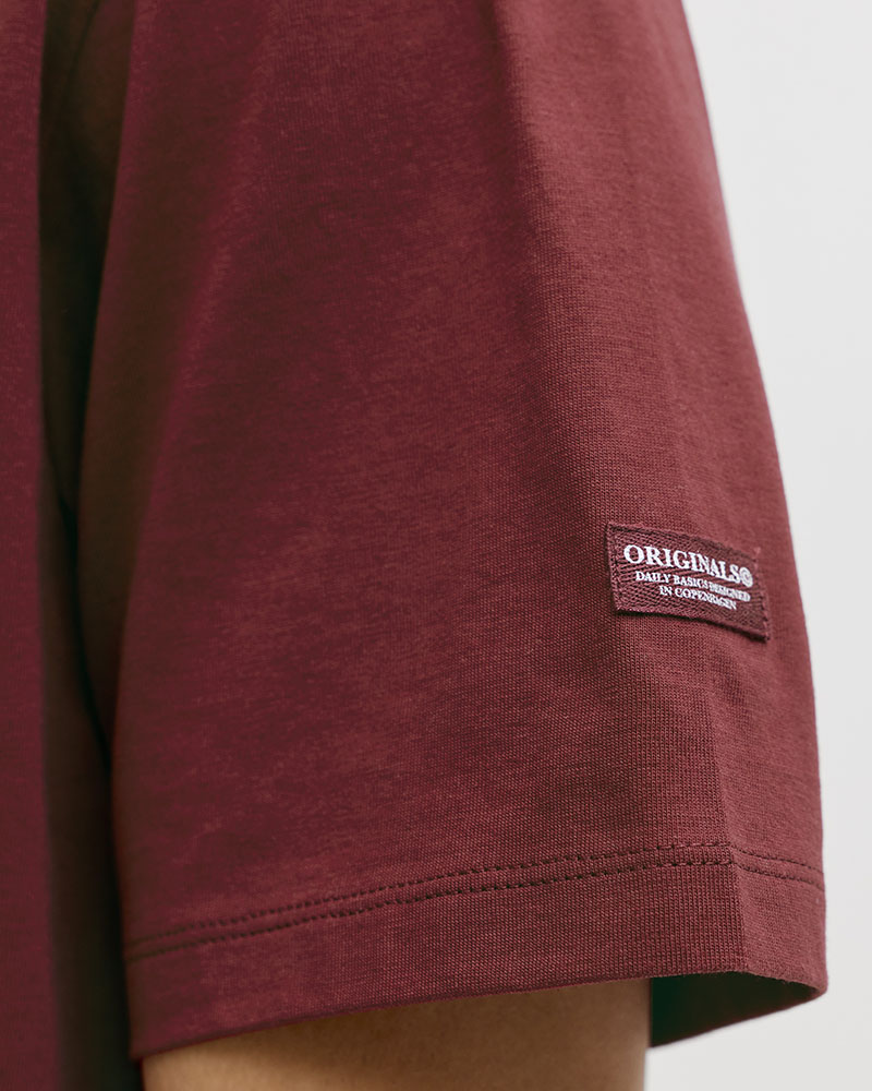 JACK & JONES JORCATSKILLS SQUARE BRANDING TEE SSCN LN - 12290856